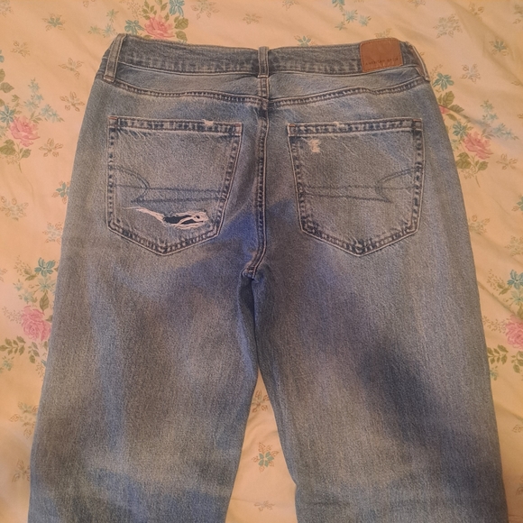 America Eagle Low Rise Baggy Jeans - Picture 10 of 10